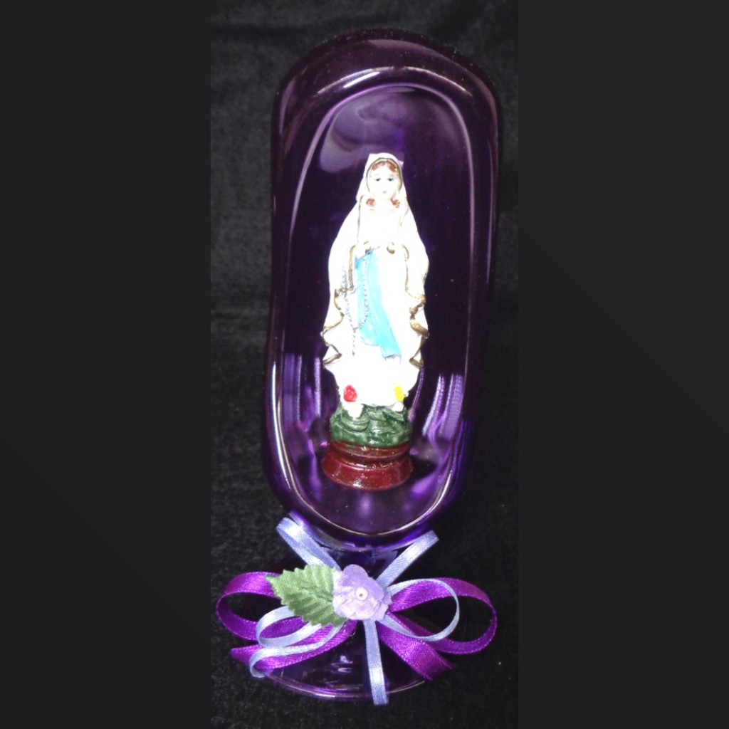 Mama Mary Statue Religious Figurines Home Decor Accents in Glass Dome